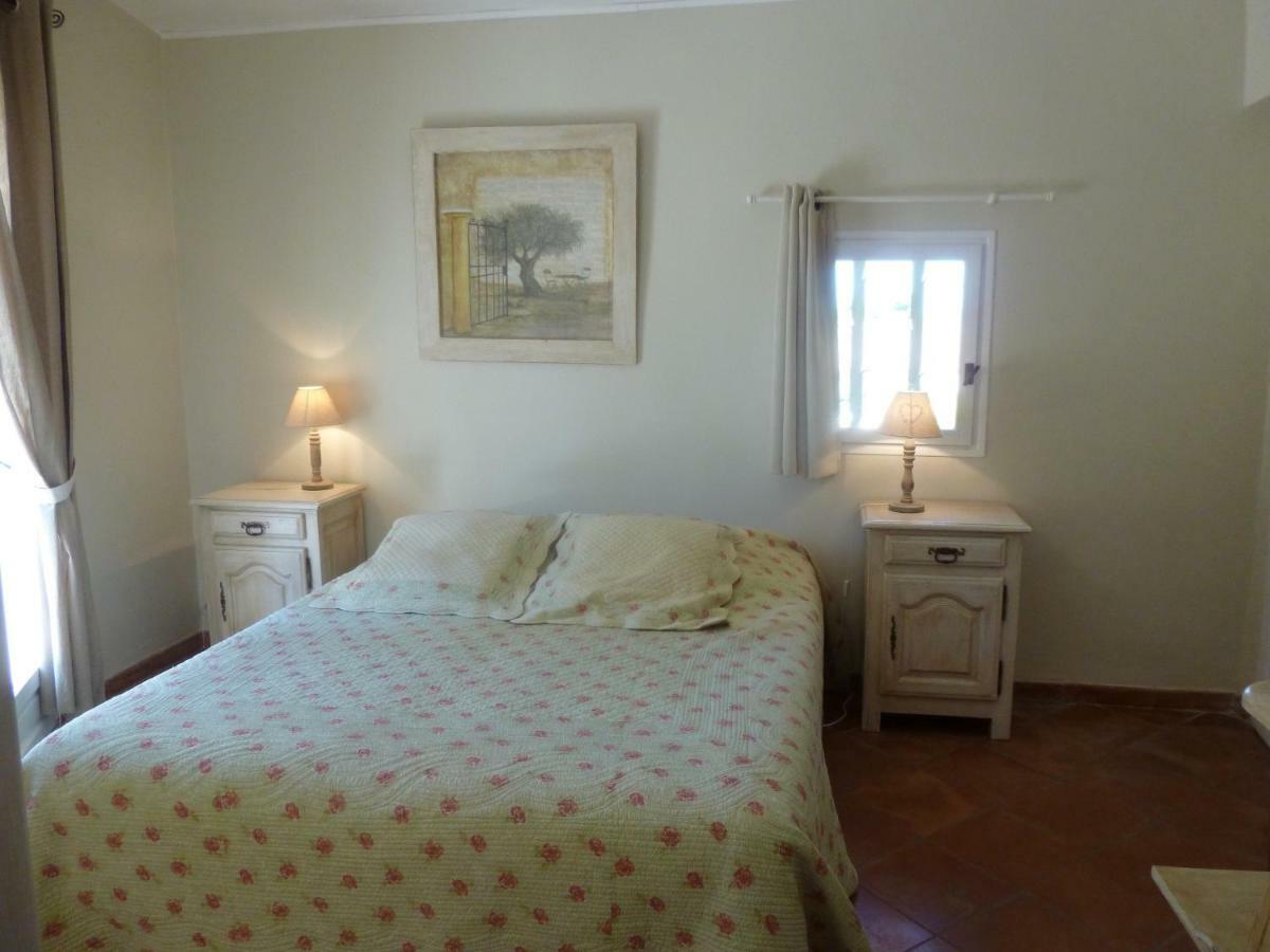 Les Chambres Des Taillades Les Taillades Exteriör bild